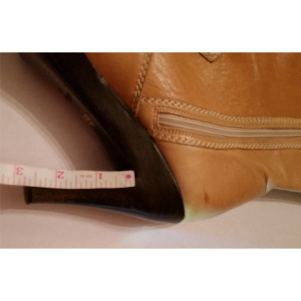 Isabella Fiore boots Light Brown/Tan Southwestern Boho Leather sz 7 - Picture 8 of 9